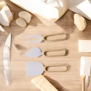 ชุดชีสทองเหลืองพร้อมอุปกรณ์ตัดชีสคุณภาพสูงแบบด้าน - Product Image 2