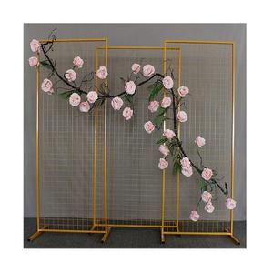 ฉากหลังสีทองดีไซน์เยี่ยมฉากหลังกลางแจ้งทำจากโลหะรูปทรงสี่เหลี่ยมคุณภาพสูงจากผู้ผลิตในอินเดีย - Product Image 1