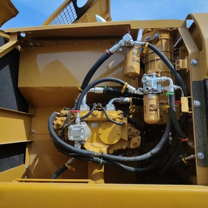 รถขุดตีนตะขาบไฮดรอลิก Caterpillar 320CL 20 ตัน มือสอง ผลิตในญี่ปุ่นแท้ เครื่องยนต์ CAT3066 ปั๊มมอเตอร์ ระบบหัวฉีดตรง - Product Image 6