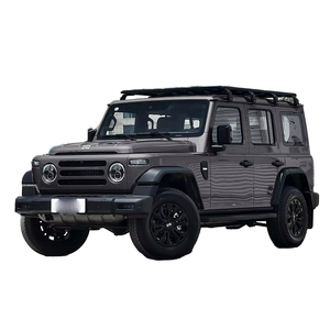 El Vagoneta de 5 Plazas Más Vendido en China, 212 T01, Transmisión Automática, Modelo 2024, Alta Potencia, Diésel de 6.1-8L, Tracción en las Cuatro Ruedas, Volante a la Izquierda, R17 - Product Image 6