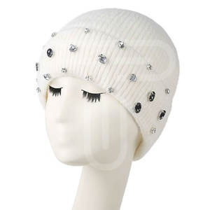 หมวกบีนนี่แฟชั่นประดับเพชรเทียม หมวกบีนนี่อุ่นๆ ผลิตแบบ OEM คุณภาพดีที่สุด หมวกบีนนี่ปักลายโลโก้ตามสั่ง สำหรับทุกเพศ - Product Image 6