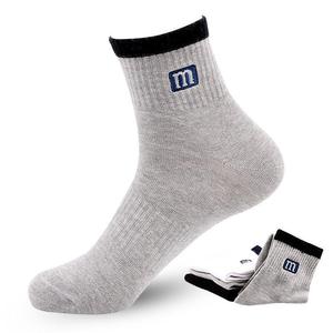 Premium Cotton Sports Crew Socks Breathable Comfortable Daily Active Running Socks Custom Detailed Embroidered Logo Sports - Product Image 3