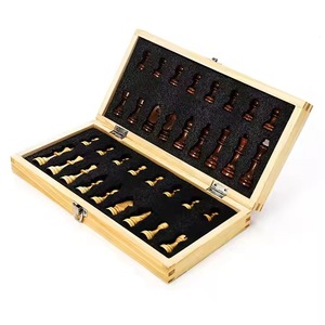 Jeu d'échecs classique en bois, plateau pliable, pièces en bois magnétiques, jeu d'échecs de voyage, cadeau éducatif pour la famille, jeu de stratégie - Product Image 6