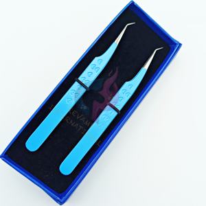 Pinzas de pestañas con mango en forma de corazón de 45 grados personalizadas, acero inoxidable sostenible para un agarre y aislamiento perfectos - Product Image 2