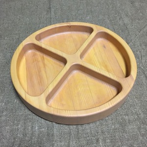 Bandejas de servicio de madera maciza de forma redonda hechas a mano personalizadas OEM Bandeja de servicio de madera de 4 compartimentos para la venta - Product Image 2