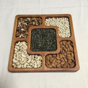 Chocolats en bois de conception attrayante et assiette de service de fruits secs pour l'utilisation à la maison d'hôtel et de restaurant - Product Image 1