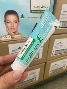 Crème pour le visage à la vitamine E, lotion hydratante pour le soin de la peau, sans paraben, formule à base de plantes pour les peaux sèches et sensibles - Product Image 3