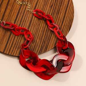 Collar único de cuentas de resina, pieza de declaración bellamente diseñada, perfecta para trajes casuales y formales - Product Image 6