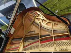 Piano de Cola Kawai RX-2MR en Excelentes Condiciones, Entrega Rápida, Acabado Elegante Original, Teclas Suaves, Segunda Mano - Product Image 5