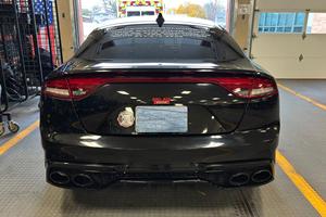 PERFECTLY USED 2023 pour Stinger GT2 AWD Twin-Turbo V6 Jantes R20 Cuir Gauche Modifications Performance Légères Faible Kilométrage - Product Image 6