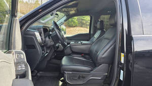 Ford F-350 Super Duty Lariat 2024 d'occasion en excellent état - Product Image 3