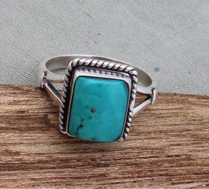 Bague en pierre précieuse Boho Turquoise pour femme en argent sterling massif à la main pour anniversaire de mariage chrétien - Product Image 2
