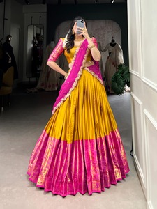 Ensemble traditionnel Narayan Pattu Lehenga Choli à forte demande pour les cérémonies religieuses et les vêtements de fête disponible à bas prix - Product Image 3