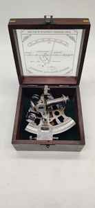 กล่องไม้ใส่เซ็กซ์แอนท์สำหรับการเดินเรือทางทะเล ทำจากทองเหลืองโบราณ งานแฮนด์เมด ทนทาน ทันสมัย อเนกประสงค์ พร้อมลูกสูบแข็งแรง - Product Image 5