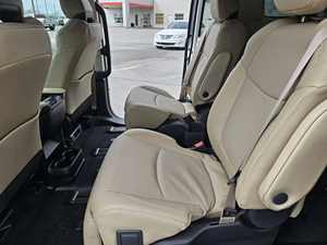 Toyota Sienna Edición Limitada 2024 Usada - Product Image 6