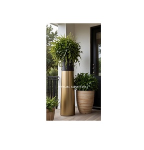 Jardinière et pots décoratifs de fleurs de restaurant Jardinière et pot créatifs en métal plaqué or de forme ronde très demandés pour le jardin - Product Image 1