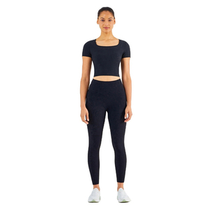 Ensemble de yoga et de fitness pour femmes, 2 pièces, vêtements de sport avec impression personnalisée, design côtelé, 100% polyester, séchage rapide, respirant, OEM - Product Image 6