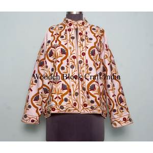 Veste en velours brodée Suzani multicolore faite à la main pour femmes, design floral respirant, veste artisanale pour femmes - Product Image 1
