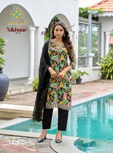 Élégant ensemble droit Kurti avec pantalon et Dupatta pour femme, parfait pour les fêtes, les sorties décontractées, le bureau, les fêtes ethniques. - Product Image 5