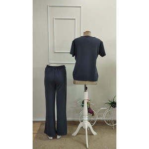 Conjunto de Dos Piezas para Mujer, Blusa de Manga Corta con Cuello en V de Viscosa de Dos Hilos y Pantalones, 35482 - Gris - Product Image 5