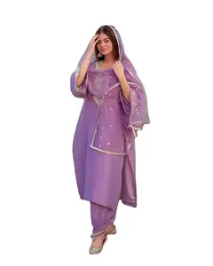 Şişman kadın moda hint ve pakistan tarzı tasarımcı son moda pamuk ve ipek tasarımcı Lehenga ve bluz