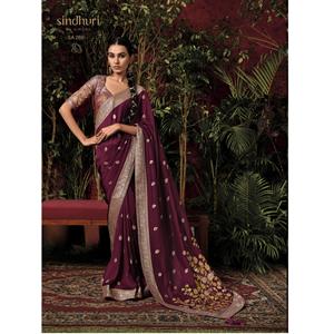 ชุดส่าหรีผ้าไหมลายโดลาจากนักออกแบบของผู้หญิงสำหรับโอกาสพิเศษ - Product Image 1