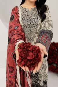 Robe pakistanaise cousue OEM avec toutes les tailles disponibles personnalisées 100% Pure Lawn Fashion Women Summer Casual & Party Wear - Product Image 3