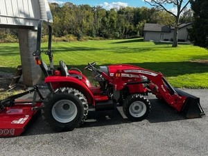 Tractor de Ruedas Massey Ferguson 1825E 2022, Tractor Oruga de 25HP con Motor, Bomba, Caja de Cambios y Rodamientos para Granjas - Product Image 3