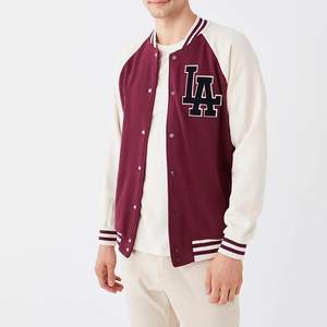 Blouson universitaire brodé pour homme, le plus vendu, style streetwear, manches longues, col montant, personnalisable avec votre propre design sur le devant - Product Image 1