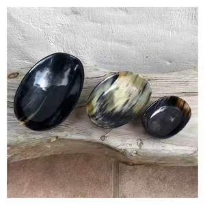 Bols de printemps Superbe vaisselle décorative classique faite à la main. Bol rond en corne en céramique, bols de chef-d 'œuvre polis et sculptés - Product Image 4