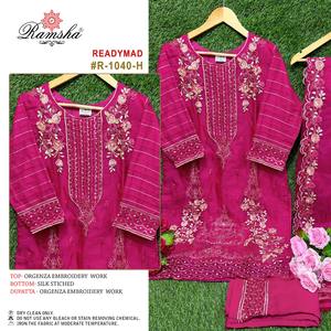 Costume pakistanais prêt à l'emploi de concepteur de broderie d'organza de conception attrayante pour l'occasion de mariage et de festival - Product Image 5