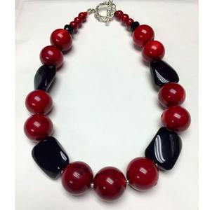 Collar de resina con cuentas coloridas, aspecto de moda hecho a mano grueso para mujer - Product Image 4