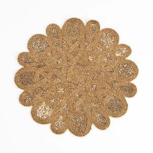 Napperons de perles de rocaille faits à la main de luxe avec motifs de broderie florale Napperon de broderie perlée unique personnalisé - Product Image 2