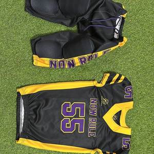 Uniforme de Fútbol Americano Personalizable al Por Mayor, Pantalón Corto 100% Poliéster, Transpirable, Cómodo y de Alta Calidad - Product Image 6