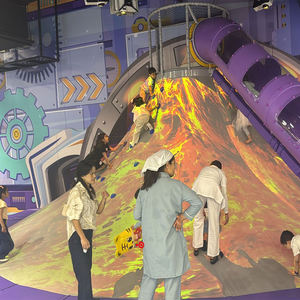 Çocuklar kapalı etkinlik parkları için reaktif slayt görselleri ile gelişmiş volkan tırmanma projeksiyon slayt sistemi - Product Image 5