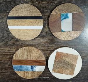 Eleva tus aventuras con nuestros posavasos de madera hechos a mano con texto, logotipos o gráficos personalizados - Product Image 6