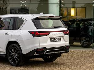 Nouveau Lexus LX600 2025 disponible à la vente - Product Image 2