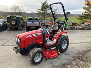 Tractor de granja de cubierta y tractor compacto Massey Ferguson 1525 usado de alta calidad a la venta - Product Image 2