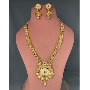 Conjunto de Collar y Pendientes con Piedras Chapadas en Oro de Primera Calidad, Diseño de Diseñador, para Bodas y Festivales, Colección para Mujer - Product Image 1