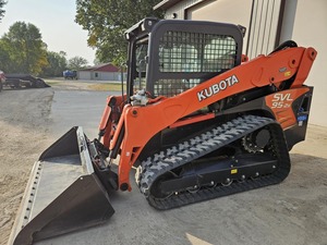 Cargadora Compacta de Orugas Kubota SVL95-25 con Cucharón Frontal para Construcción Agrícola - Product Image 1