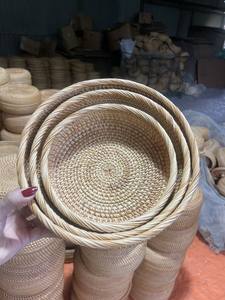 Bandejas de mimbre tejidas a mano Bandejas de mimbre natural y decorativas para organizadores del hogar Bandejas de ratán a granel - Product Image 4