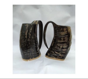 Chope à corne à boire Viking originale fabriquée à la main pour chope à bière Tasse à corne à boire Viking originale - Product Image 1