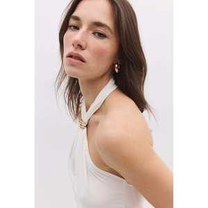 Blusa con Hombros Descubiertos - Product Image 4