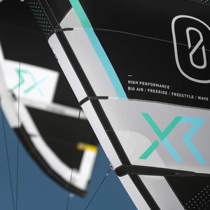 Produit de kitesurf authentique New Core XR8 - Noir Fabriqué en Allemagne (DE) pour les micro-vagues pour tous - Product Image 6