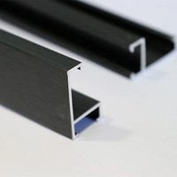 Cadre de signalisation en aluminium et profilés d'affichage