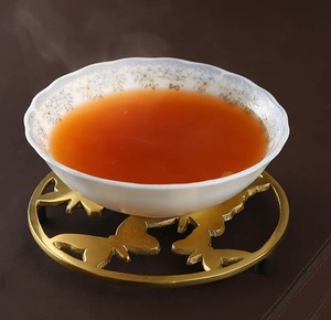 หม้อไฟทนความร้อนตั้งโต๊ะแบบสามขา,ตัวกันกระแทกทำจากอะลูมิเนียมผิวด้านสีทองสำหรับโต๊ะรับประทานอาหารในครัวบ้านดีไซน์ผีเสื้อ - Product Image 5