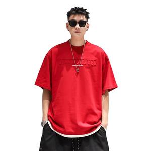 Compre al por mayor Diseño en relieve 3D personalizado Impresión suelta Manga corta 300 gramos Estilo ajustado 100% algodón Fitness Camiseta para hombres - Product Image 1