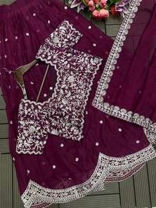 Vêtements de fête ethniques indiens Lehenga avec chemisier cousu et cordon de broderie au prix de gros - Product Image 5