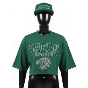 Crop top femme en jersey de coton et polyester, léger, confortable, avec logo imprimé en strass.  Chemise crop top femme en coton. - Product Image 1