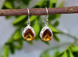 Boucles d'oreilles clous en argent sterling avec pierre précieuse citrine, fabrication artisanale, pierre de naissance de novembre, bijoux plaqués or certifiés IGI, élégantes pour femmes - Product Image 5